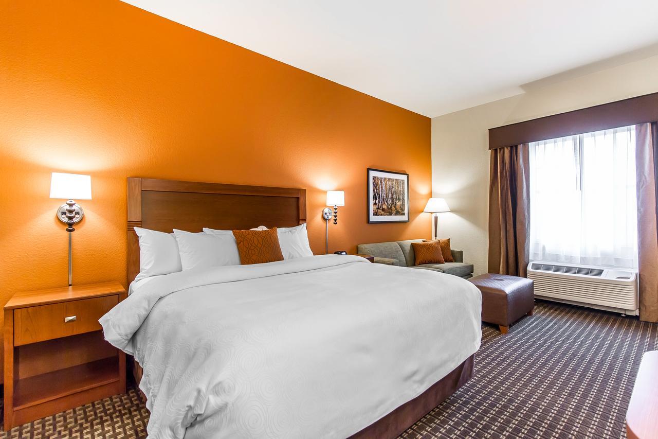 Mainstay Suites Stanley מראה חיצוני תמונה