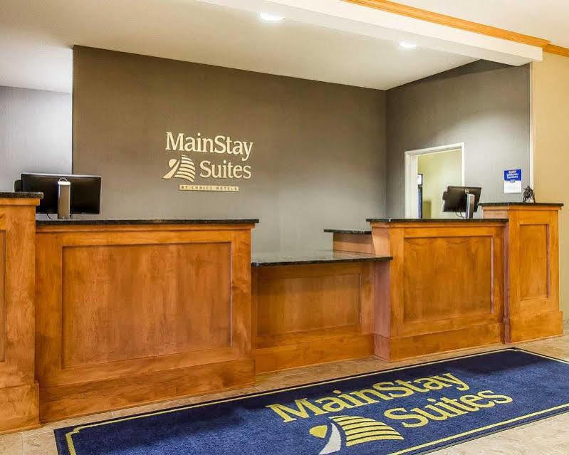 Mainstay Suites Stanley מראה חיצוני תמונה