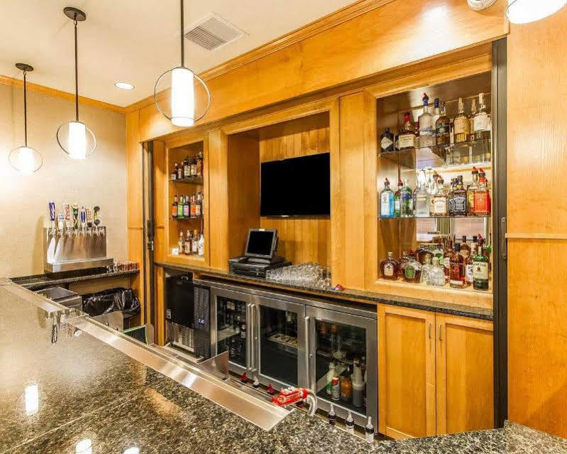 Mainstay Suites Stanley מראה חיצוני תמונה
